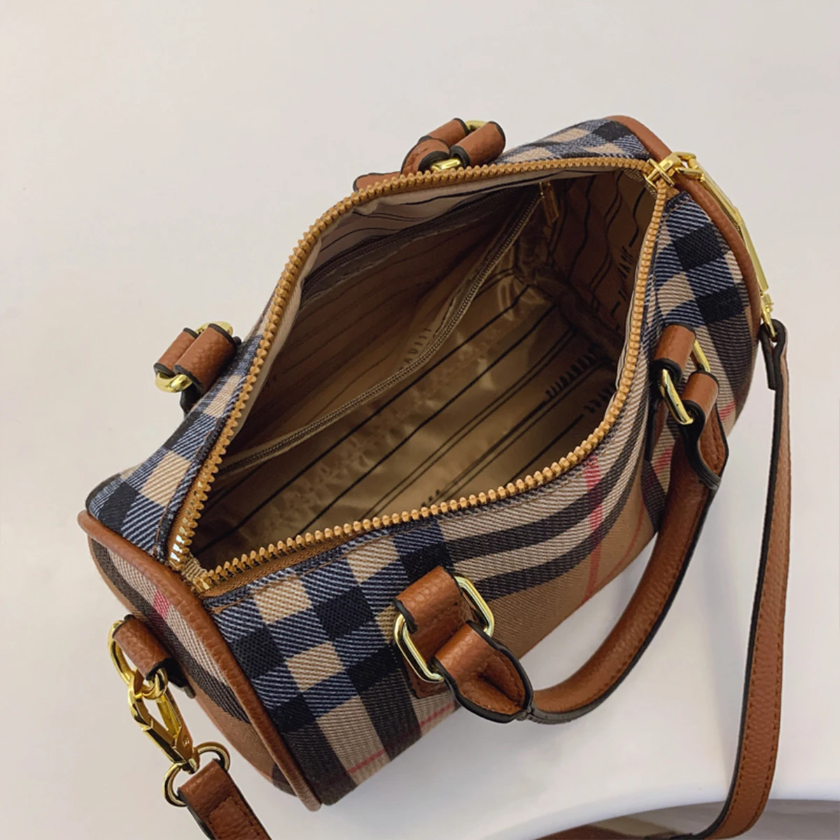 Large Capacity Classic Stripe  - Luxury Bags Goyard ulasan dan harga